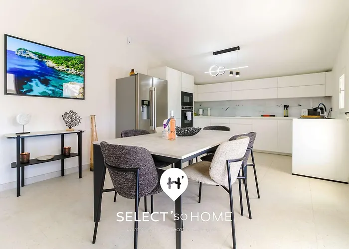 Villa Select'sohome - Avec Piscine, Et Babyfoot Pour 10 Personnes A Proximite De La D'aiguebelle ! - 5 Etoiles - Mandariniers Le Lavandou