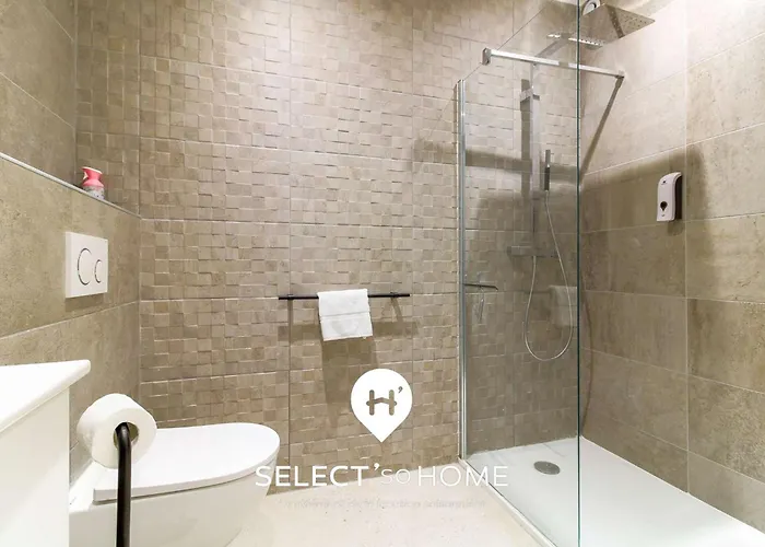 Villa Select'sohome - Avec Piscine, Et Babyfoot Pour 10 Personnes A Proximite De La D'aiguebelle ! - 5 Etoiles - Mandariniers *